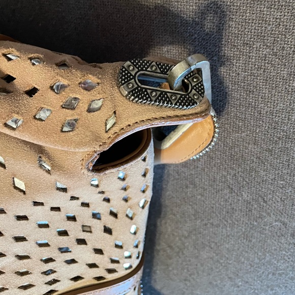 JIMMY CHOO TAN SUEDE & SILVER METALLIC HOBO PURSE like new ! GORGEOUS - Picture 6 of 11